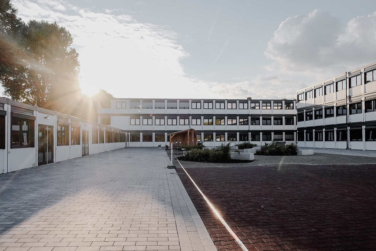 Außenansicht der Realschule Patternhof in Eschweiler